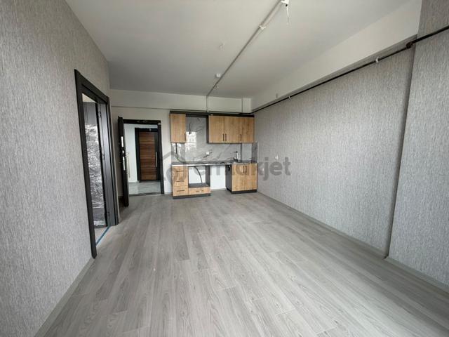 Öğretmen Evi Yanı Kayalar Yapıda Satılık 1+1