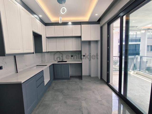 Emadan Ana Cadde, İşyerleri Ve Sinpaşa Yakın Satılık 2+1 Sıfır Daire