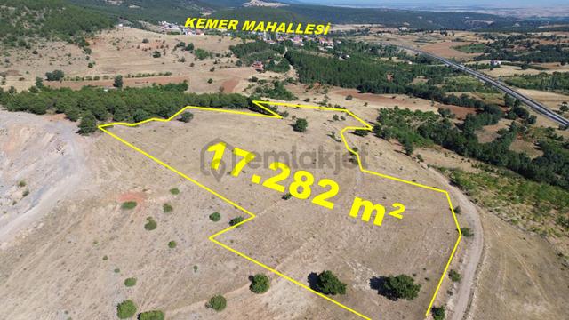 Doğanhisar Kemer Mahallesi'nde Satılık 17.282 M² Tarla