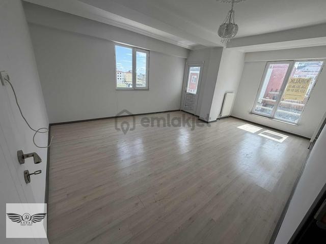 Koşe Başı Ara Kat Kıralık Daire Ön Cephe 2+1 1