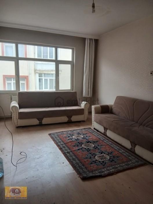 İzzetpaşa Mah. Satılık 2+1 Ara Kat Daire 1