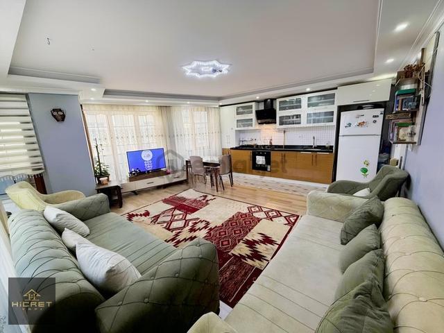 Hicret'den Uğur Mumcu Mh. Süper Konumda 2+1,95 M² Ara Kat Daire