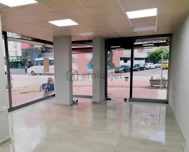 Lütfü Armağan'dan Ana Bulvar Üzerinde Satılık Dükkan 1