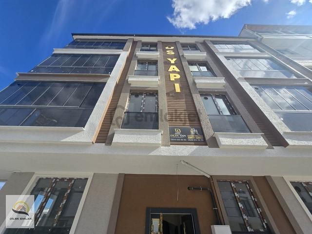 Kapaklı'da Ön Cephe Lüks 1+1 Sıfır İskanlı Asansörlü Daire 1