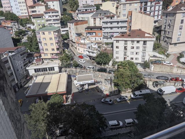 Gülbağ'da 1+1 Ara Kat Asansörlü Kombili & Kiracılı 1