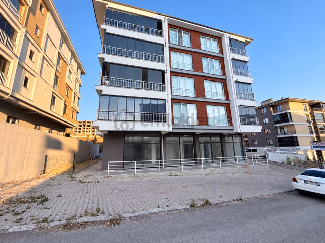 Wisremden Karabük Şahintepesinde Köşebaşı Kupon Kiralık Mağaza 1