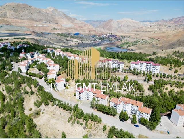 Sivas Gmt Emlak'tan Divriği Selavattepe Kiralık Arakat 3+1 Daire 1