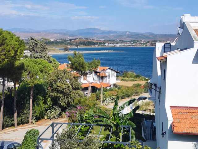 Seferihisar Sığacık’ta Deniz Manzaralı, Eşyalı Dubleks Yazlık Satılık! 1
