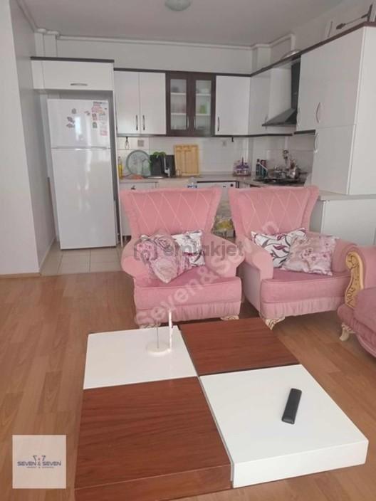 Kuşadası Ege Mahallesinde Havuzlu Güvenlikli Sitede 2+1 Daire