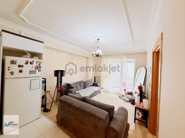Evalmak'ta Metrobüse Yakın 1+1(60m2)almira Rsdnce Satılık Arakat