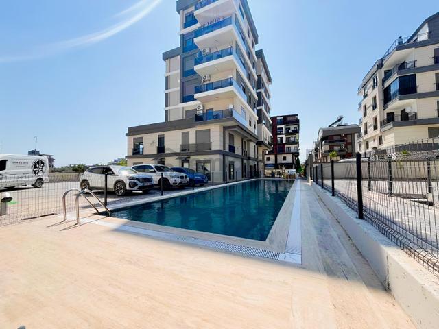 Altınovada Sıfır Havuzlu Sitede Kiralık 1+1 Daire 1