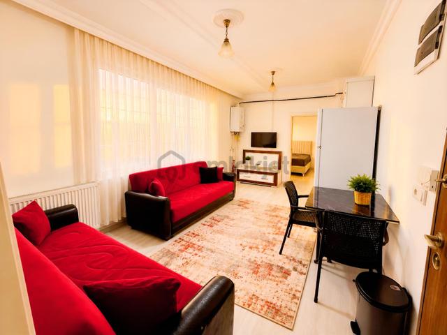 Küpra Apartmanında Çarşı İçinde Full Eşyalı 1+1 Kiralık Daire 1