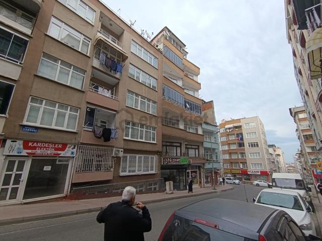 Şehir Merkezinde 3+1+3+1 Balkonlu Teraslı Kapı Girişleri Ayrı Deniz Manzaralı Dubleks Satılık Daire 1