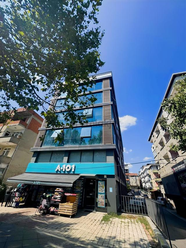 Sancaktepe Atatürk Caddesi Üzerinde 2 + 1 Otoparklı Daire 1