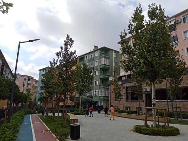 Ümraniye Çarşıda Heryerin Merkezinde Ulaşıma,hastaneye,eğitime Heryere Yakın 2+1* Satılık Lüks Daire 1