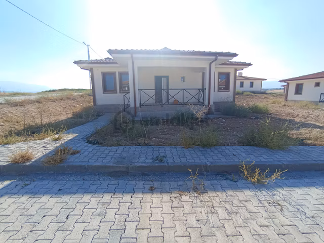 Canbay Yapı'dan Tapu Güvenceli Müstakil Köy Evi 1