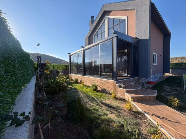 Çamlıdere Beyler'de Maliyetine Acil Satılık Loft Villa 1
