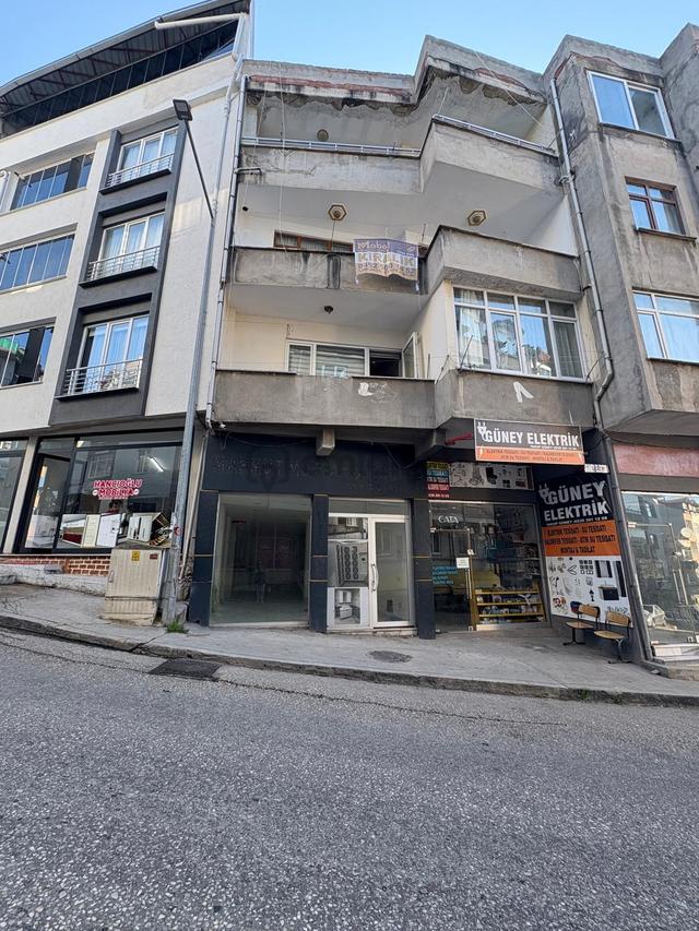 Tur/max'tan Şerefiye Hamlık Caddesinde Satılık İş Yeri 1