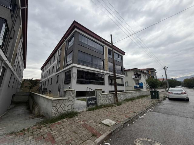 Remax Dem'den Cumhuriyet Mah. 2+1 Satılık Kiracılı Geniş Daire 1