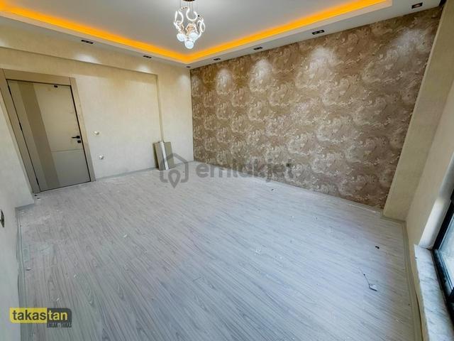 Göktürkte Cadde Cepheli Prestijli Sıfır 2,5+1 Daire 1