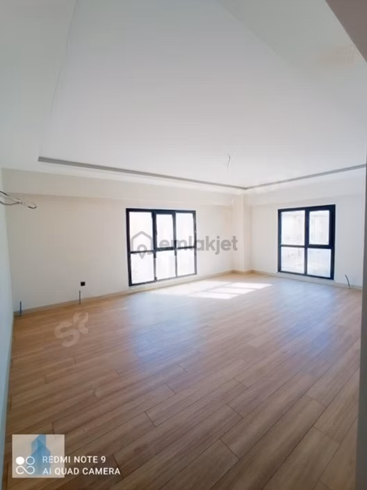 Bağcılar Güneşli De Site İçinde Sıfır 4+1, 3+1, 2+1 Daireler
