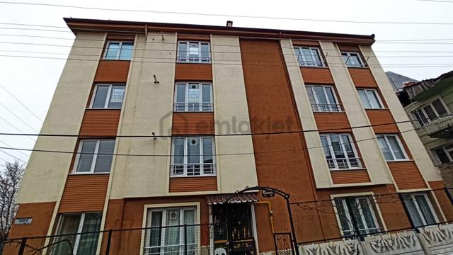 Kenan Uzman'dan Maltepe Mah.de Cadde Üstü Kiralık 1+1 Daire 1