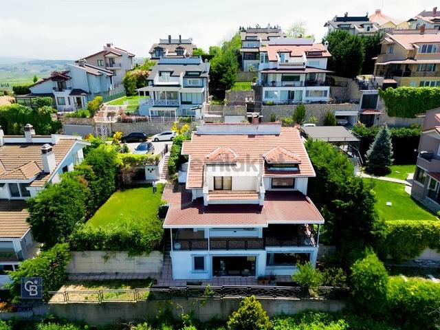 Mudanya Mürsel'de Muhteşem Doğa Ve Deniz Manzaralı 6+2 Villa 1