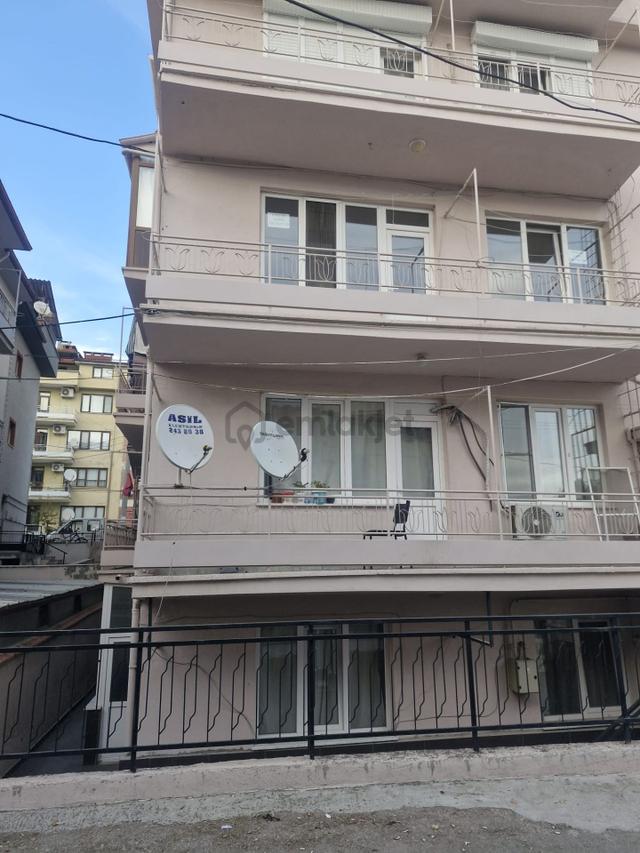 Satılık Teraslı 3+1 Ev 1