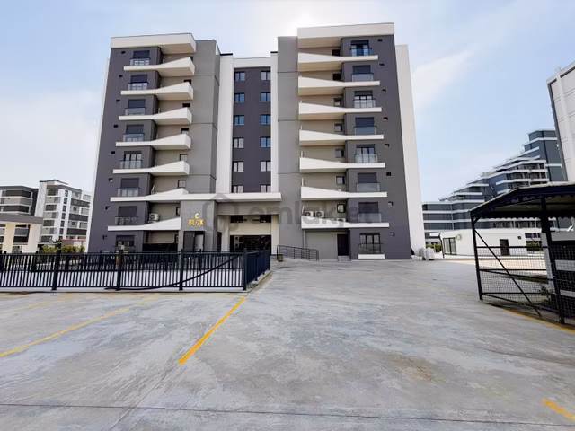 Aksu Altıntaş İşlek Cadde 2 + 1 Satılık Daire 1