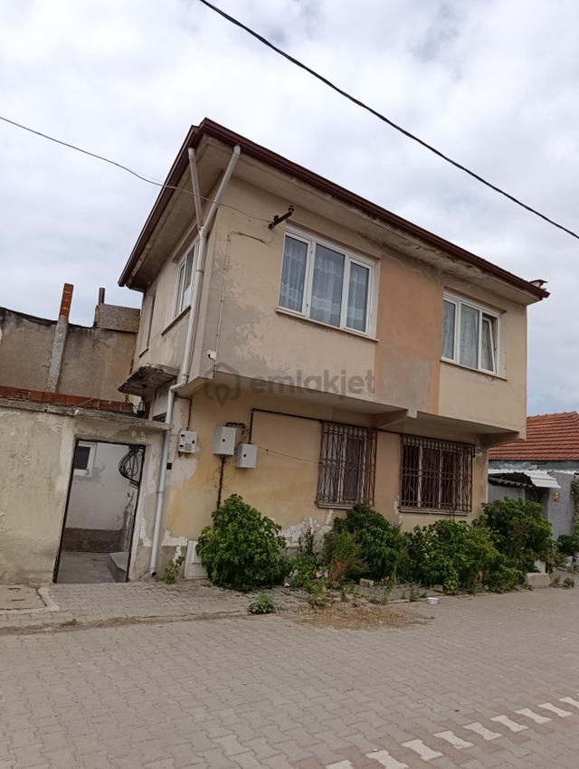 Tek Ev Fiyatına Satılık İki Tane 4 Kat İmarlı Müstakil Ev 1