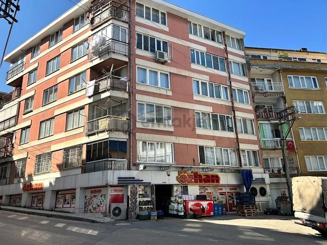 Remax Area'dan Şehrin Merkezinde, Heykel'de Kiralık 3+1 Daire 1