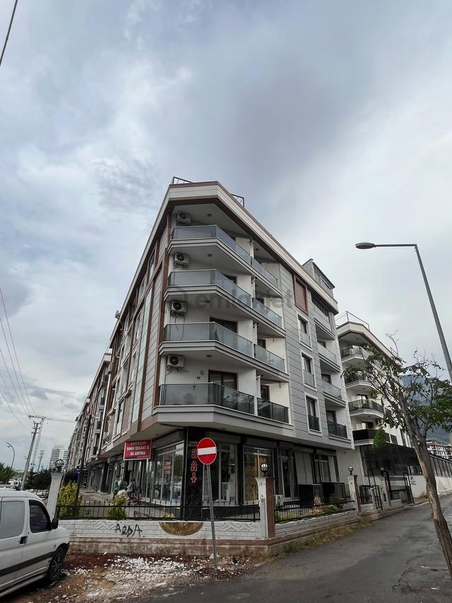 Yeni Mahalle Mahallesi Satılık Daire Site İçi 3+1 135 M2 5 Katlının 3 Katı Full Özeliklik 1