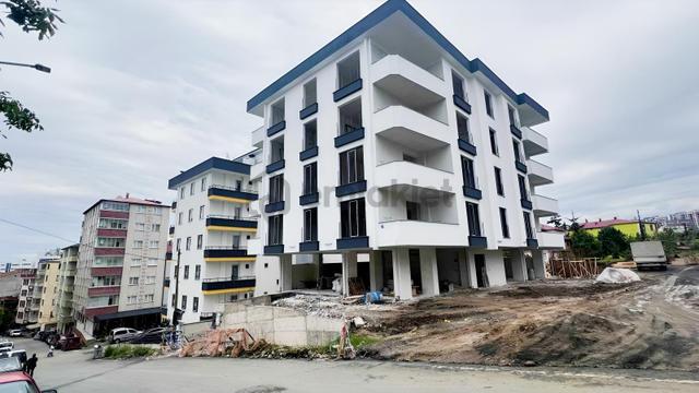 Akçaabat Yaylacık Mahallesinde Kiralık 195m2 Dükkan 1