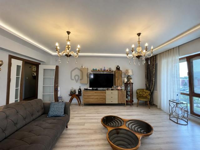 Çanakkale Merkez’de Havuzlu Site İçerisinde Özel Teraslı 3+1 Kiralık Daire 1