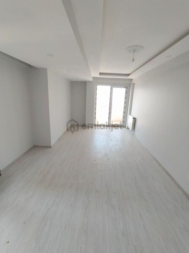 Mertcan'dan Yakacık'ta Orman Ve Adalar Manzaralı Lüks 3+1 İskanlı 1