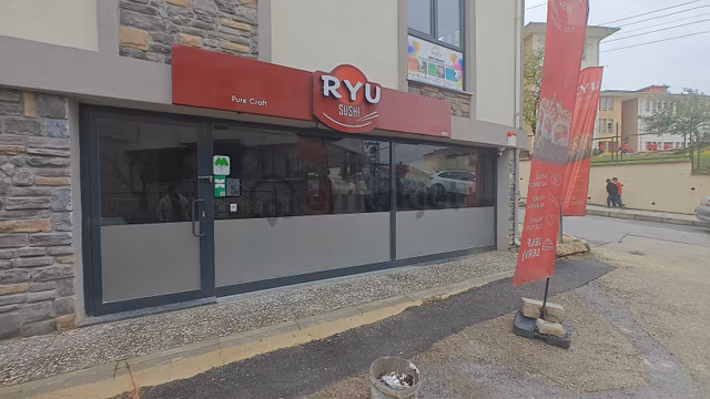 Ahmet Yesevi'de Okul Karşısı, Geniş Cepheli 80 M² Kiralık Dükkan 1