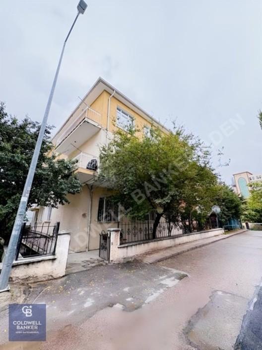 Yenimahalle Emniyet Mahallesinde Satılık 3+1 1