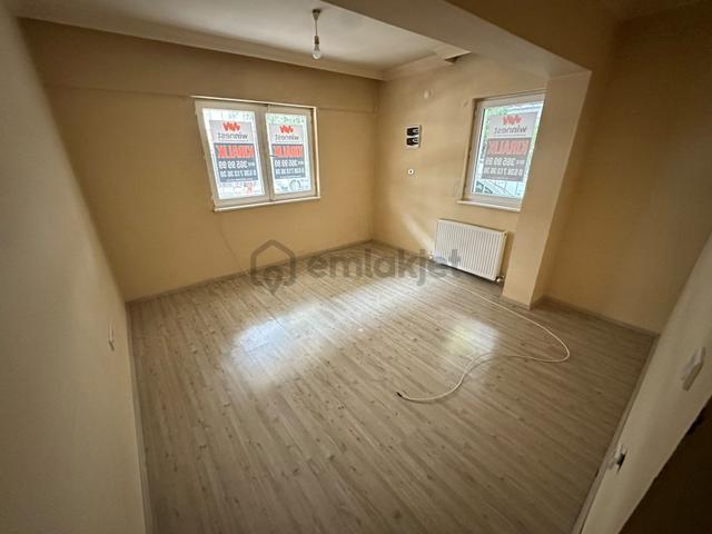 Demirlibahçe Demirkapı Sokak’ta Kiralık 1+1 Daire