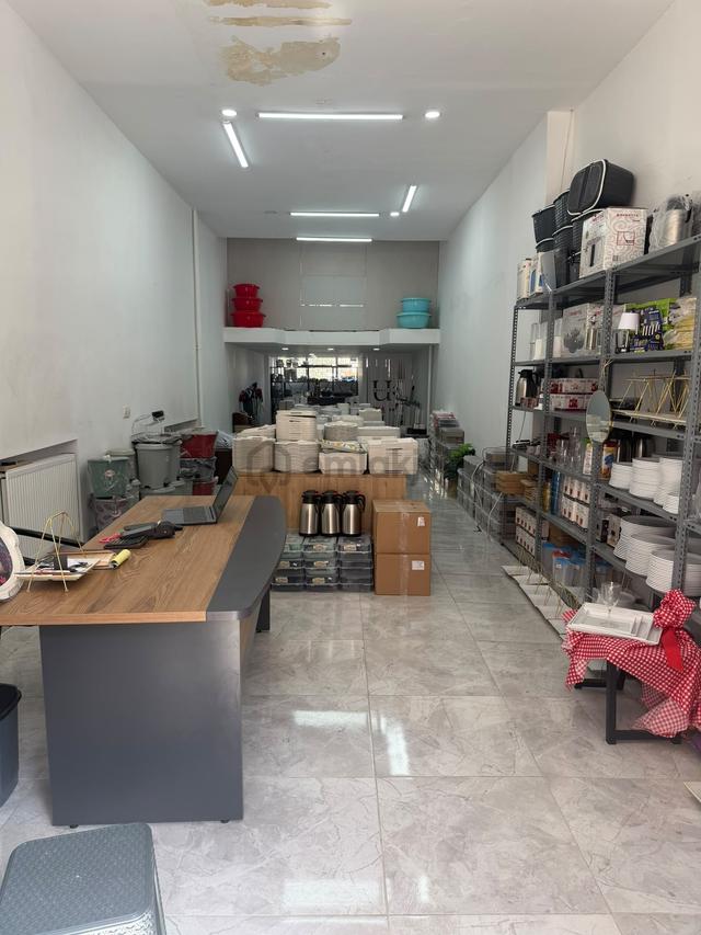 Kolçan Emlak'tan Menderes Caddesinde Devren Boş Kiralık Dükkân! 1