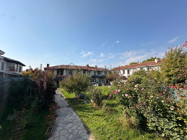 Rw Lıfe// Sazova Mahallesi Karabayır Mevkinde Kiralık 4+1 Villa 1