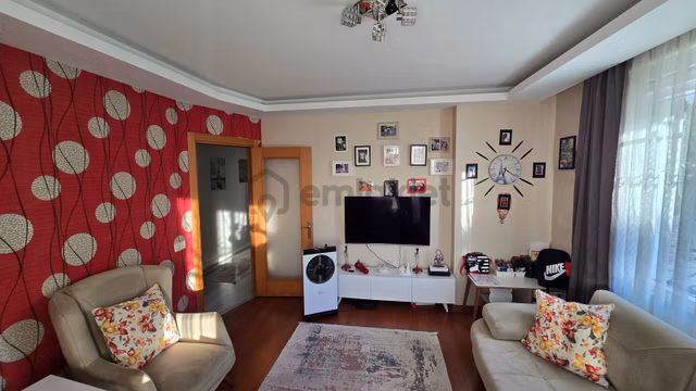 Özgün Emlaktan 2 Blok Yeni Sitede 2+1- Bahçe Kullanımlı Daire.