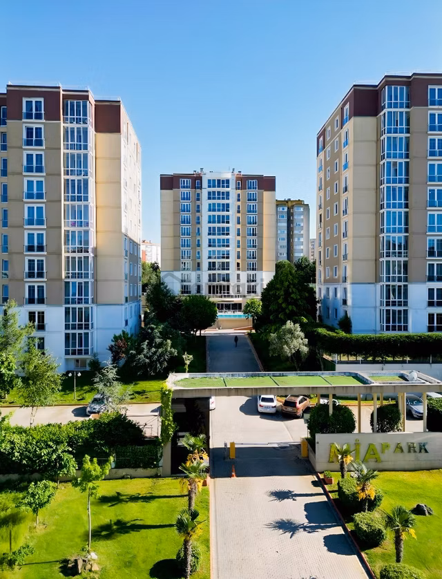 Pendik Yenişehir Mia Park Sitesi'nde Bahçe Cepheli 3+1 Daire