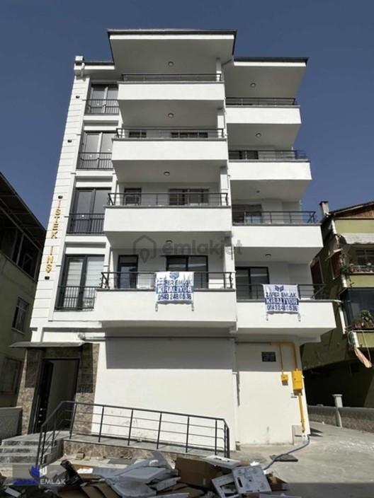 Zafer Emlak'tan Eşyalı Kiralık 1+1 Daireler 1