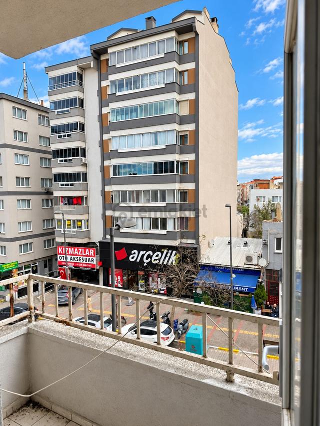 Bandırma Atatürk Caddesinde Sahibinden Kiralık 3+1 Daire 1