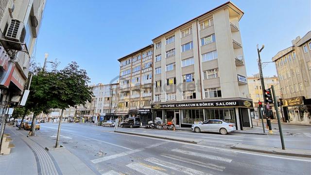 Sivas Ozan Emlak'tan Çarşıbaşı'nda Kiralık 2+1 1