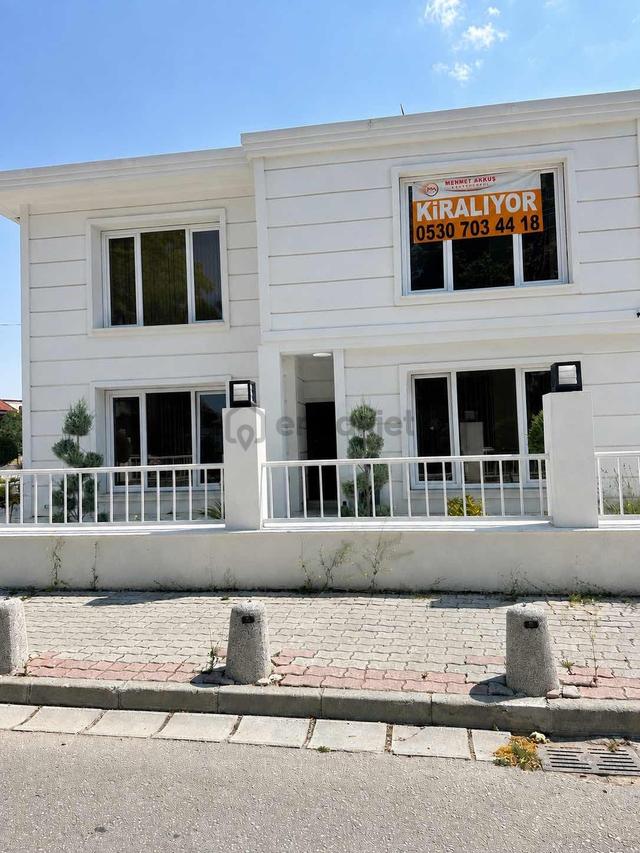 Yeniyol Meram Dev. Hast. Karşısı Kiralık Sağlık Ofis/muayenehane 1