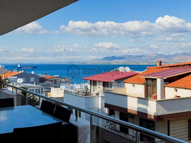 İzmir Dikili'de Deniz Manzaralı Eşyalı Kiralık 2+1 Daire 1