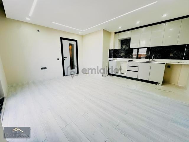 Özdoğan Emlaktan Fevzi Çakmakta 1+1 60m2 Katta Asansörlü Dairler 1