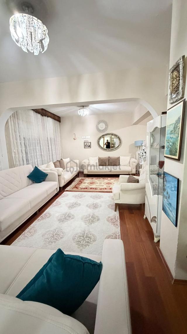 Bandırma İhsaniye Mah Kurtuluş Cad 3+1 Arakat Satilik Daire