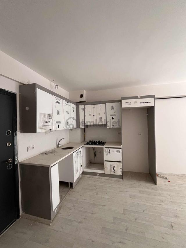 Muradiye Mah 2+1 Sıfır Ara Kat Daire Ana Cadde Üzerinde 1